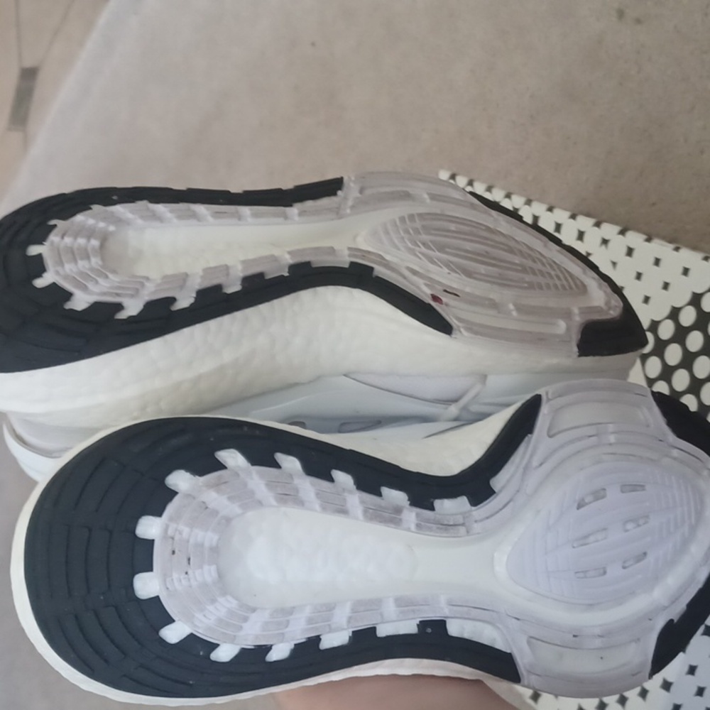 Adidas by Stella McCartney Ultra Boost 22 Elevated White Sneakers Women's SZ 7.5 - Picture 6 of 8